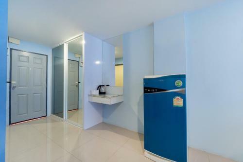 Hotel Oyo 75363 V Place Apartment