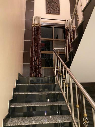 ???,morden Villa 5br,bbq,karaoke