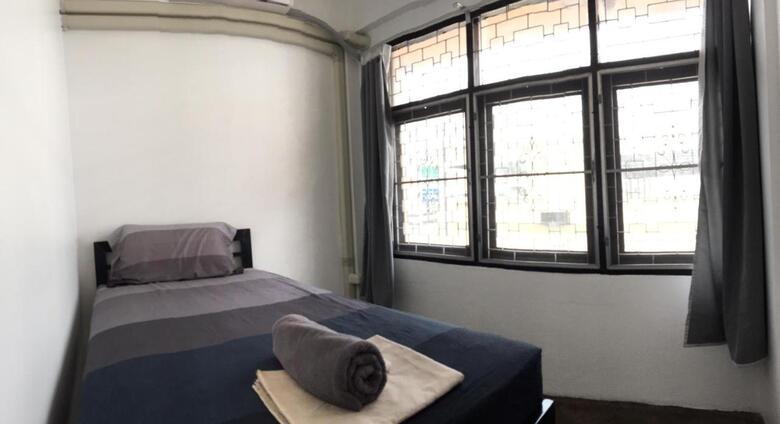 Hostal 42 Guest House