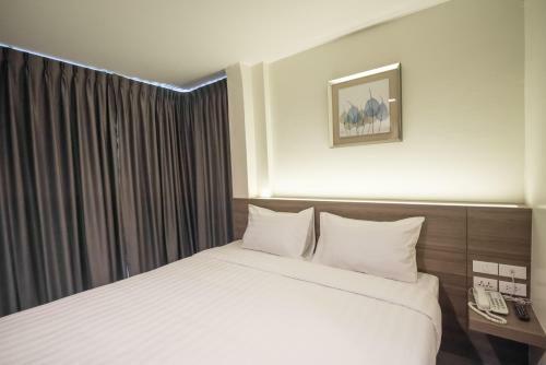 Sovereign Group Hotel At Pratunam