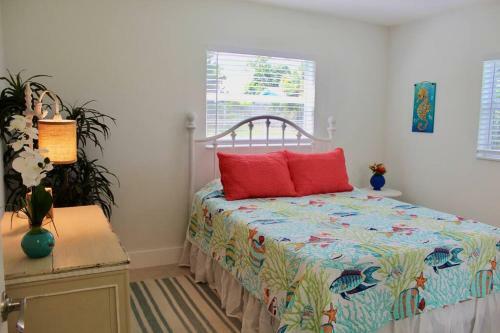 Barefoot Bungalow