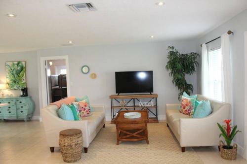 Barefoot Bungalow