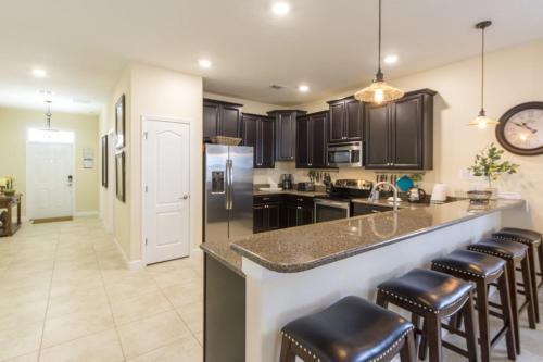 H2u - Evangeline - Cg1427 Home