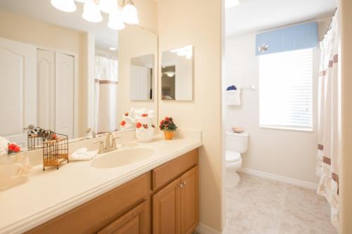 Joanne's West Haven Villa Home