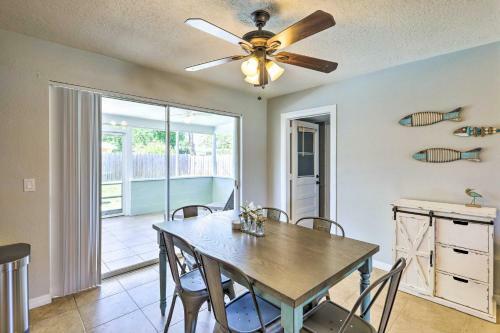 Charming Merritt Island Home With Pool And Grill!