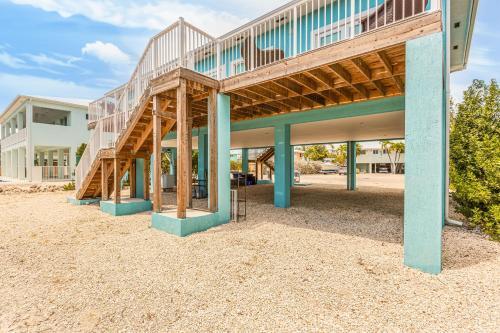 Blue Bungalow