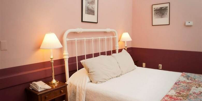 Bed & Breakfast Frederick House