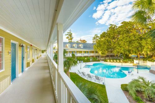 Posada Island Inn