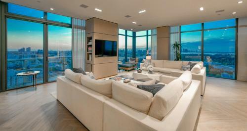 Apartamento Upper Penthouse With 2nd Story Expensive Pool Deck