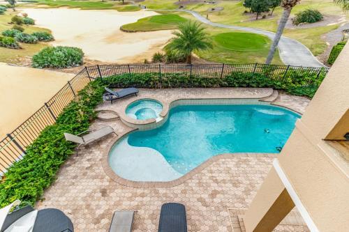 Luxury Green Overlook