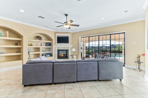 Luxury Green Overlook