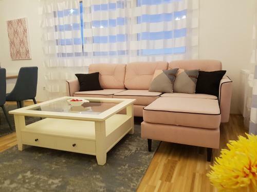 White Vintage Park View Apartment