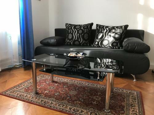 88m� Gro�es Apartment Im 1. Stock
