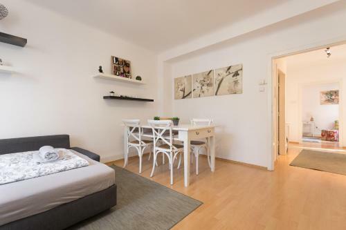 Gorgeous Hideout | City Center Apartment