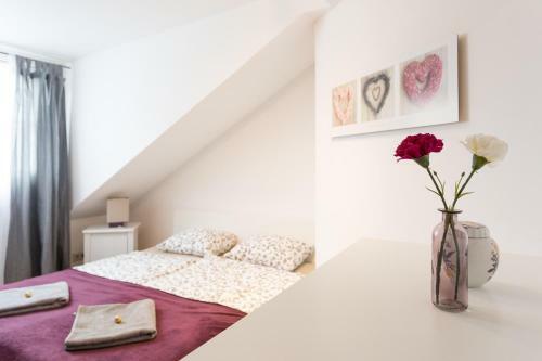 Lovely Two Level Apartment For Families