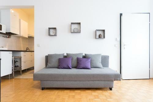Lovely Two Level Apartment For Families
