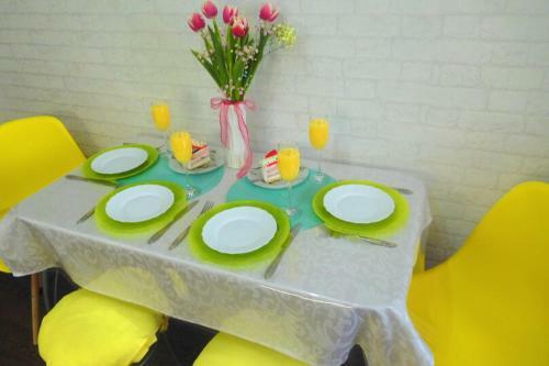 Un Acogedor Apartamento Con Un Largo Balc�n