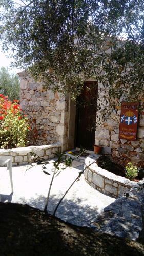 Apartamento Charouda Stone Tower