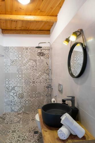 Marilena Natural Stone House