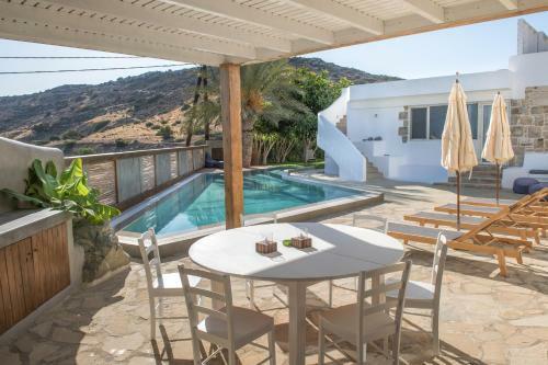 Villa With Swimming Pool Komos