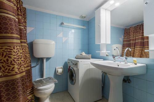 2 Bedroom Apartment Next To Marina Zeas
