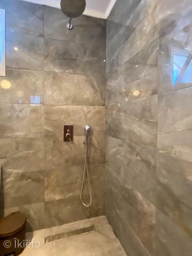 Hostal Theros Lux Apts.