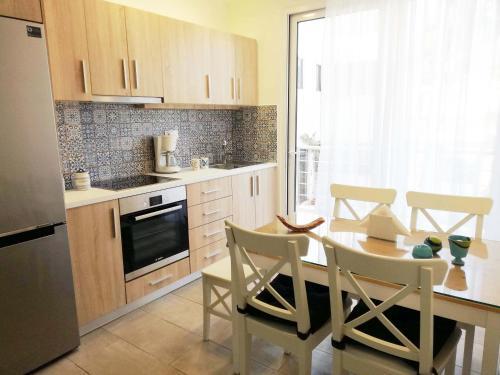 Apartamento 1 Min. To Sandy Beach, Calm, Spacious, Central Apt.