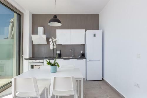 Aelia Seascape Apartments