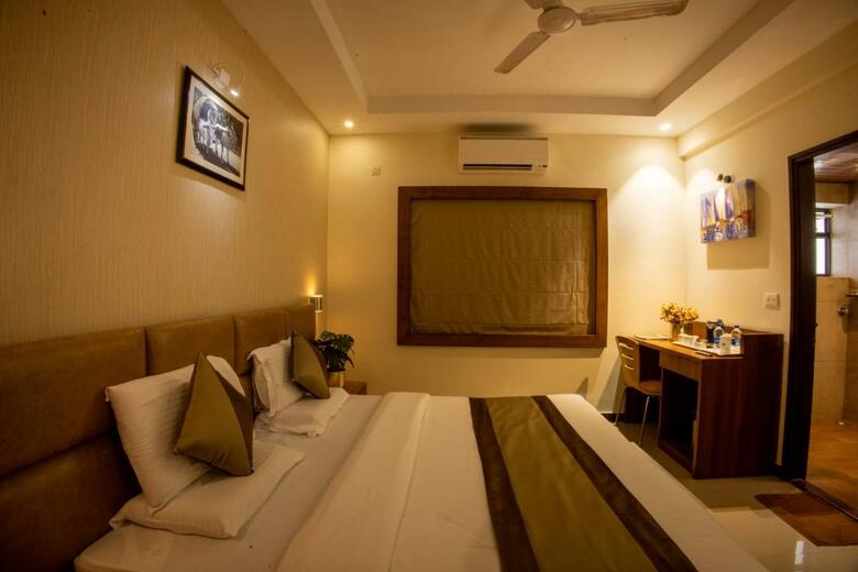 Metro Plaza Hotel