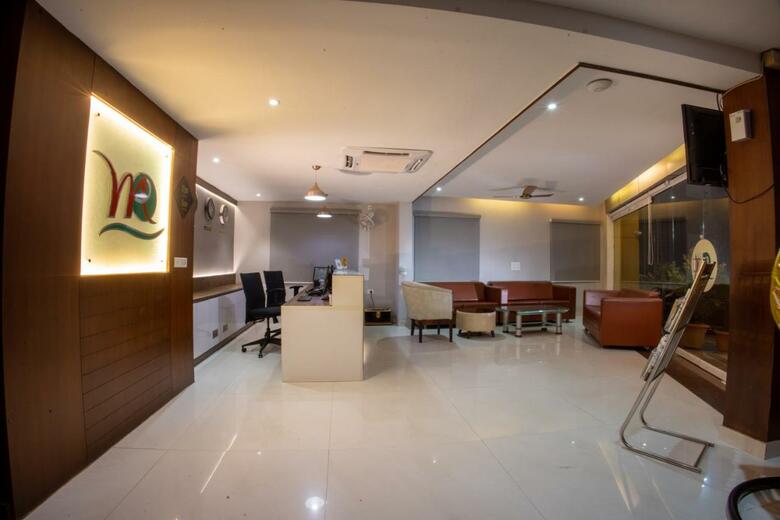 Metro Plaza Hotel