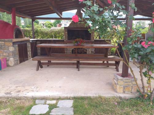 Geomelia Guest House & Studio
