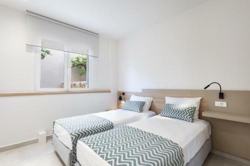 Twins Apartments