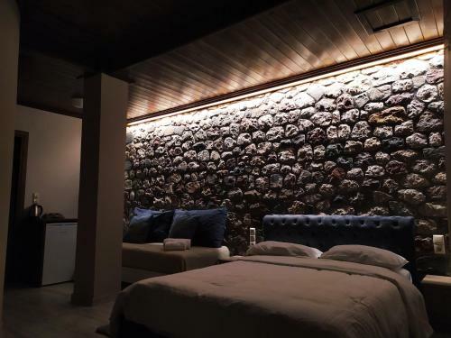Liontos Rooms