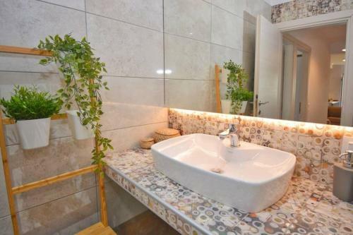 Potamos Deluxe Apartment