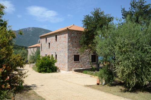 Poulithra -perfect Villa For Vacations