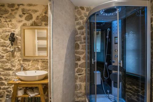 Hostal Arhontiko Vourloka