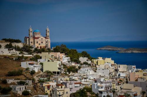 Poseidonia Syros Cozy House