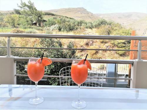 Villa Aeolus With Private Overflow, Endless, Heated Pool