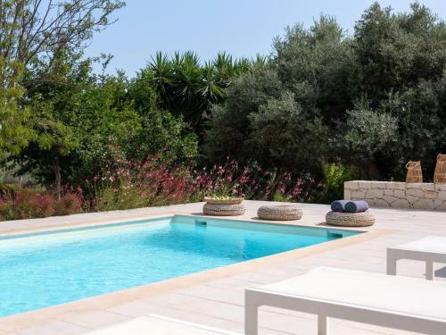 Villa Levantes Home, Design & Style Retreat!