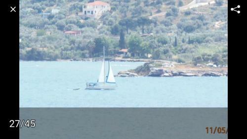 Central Studio On Poros