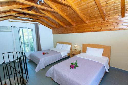 Hostal Eleonas Apartments