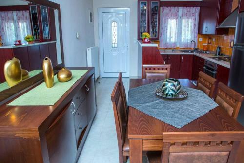 Vasso's Cozy And Comfortable Apartment
