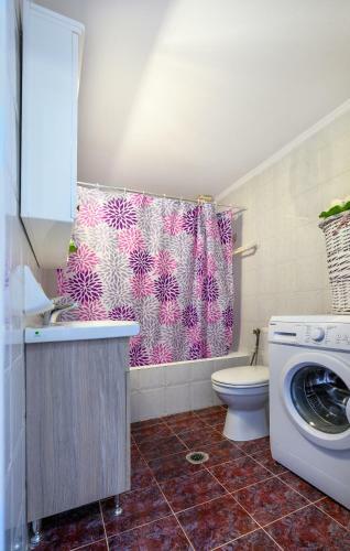 Flower Apartment
