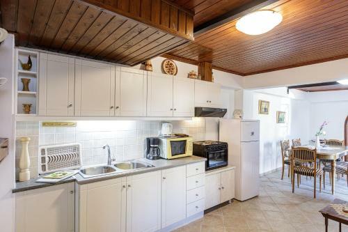 ?raditional Home Fabrica South Of Crete - Agios Pavlos