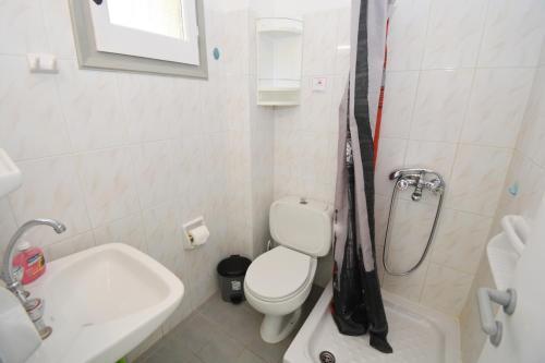 Dolphin Apartments & Studios