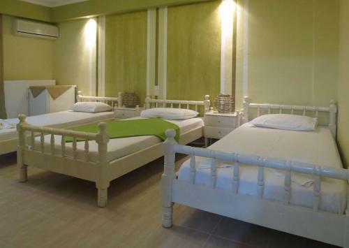 Hostal Alexis Garden