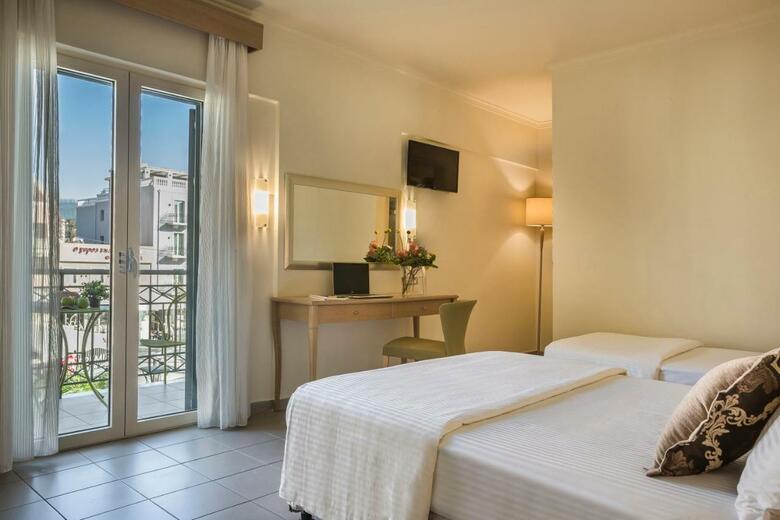 Ionian Plaza Hotel