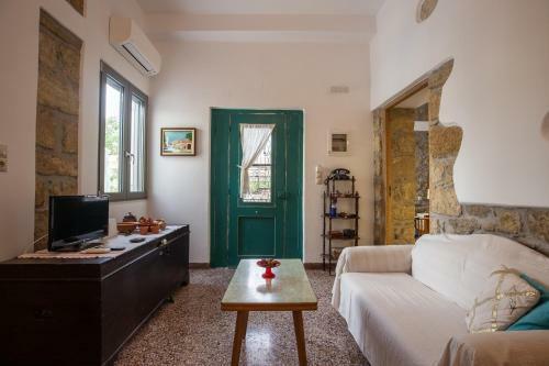 Iliopetra House