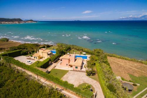 Beachfront Twin Villas