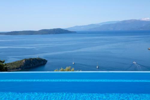 Villa Talia-a 4 Bedroom Villa With Majestic View And Infinity Pool